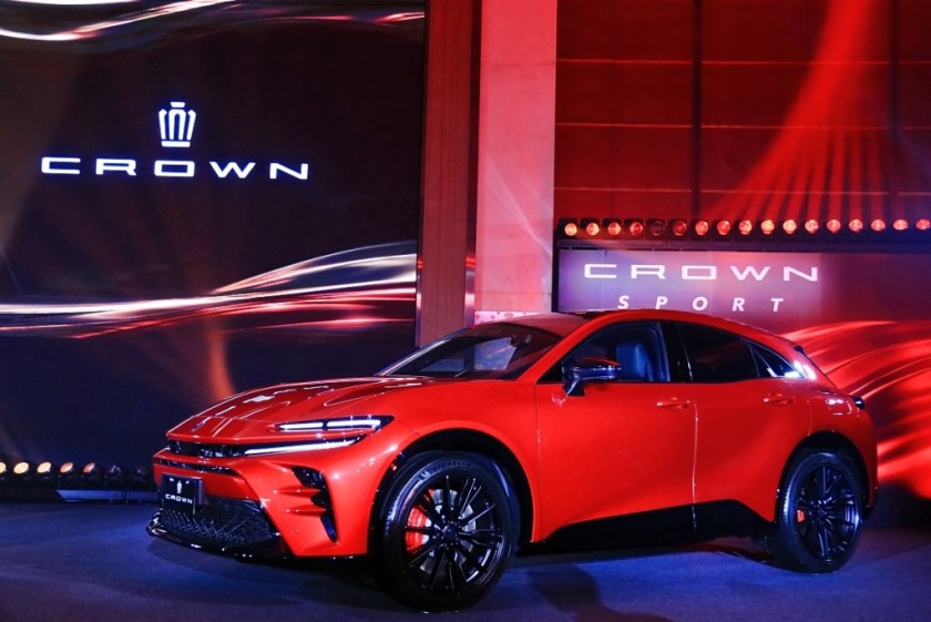 CROWN SPORT首度海外上市 & TOYOTA PREMIUM品牌正式發表！