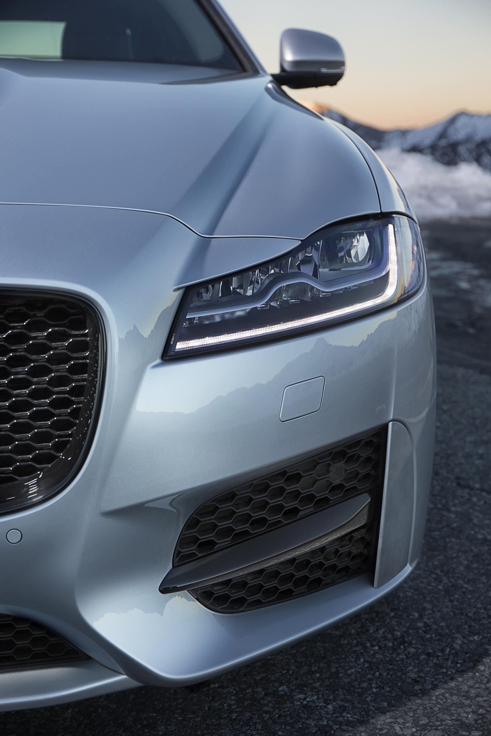 JAGUAR XF 10 Detail
