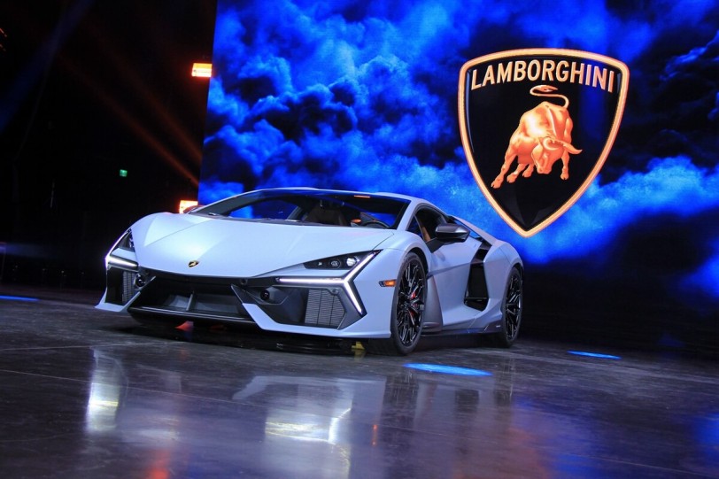 啟動蠻牛電氣化新紀元!Lamborghini Revuelto登臺歡慶品牌創立60週年