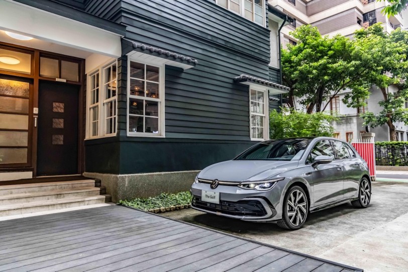 Volkswagen 24年式 Golf 109.8萬起隆重登場 指定車型升級LED Matrix矩陣式頭燈!