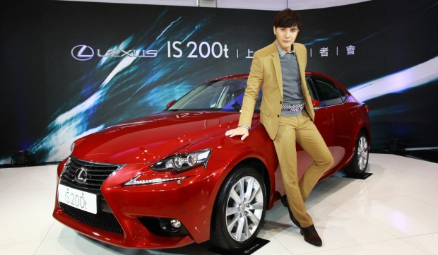 雙渦流增壓加持，2016年式全新Lexus IS 200t
