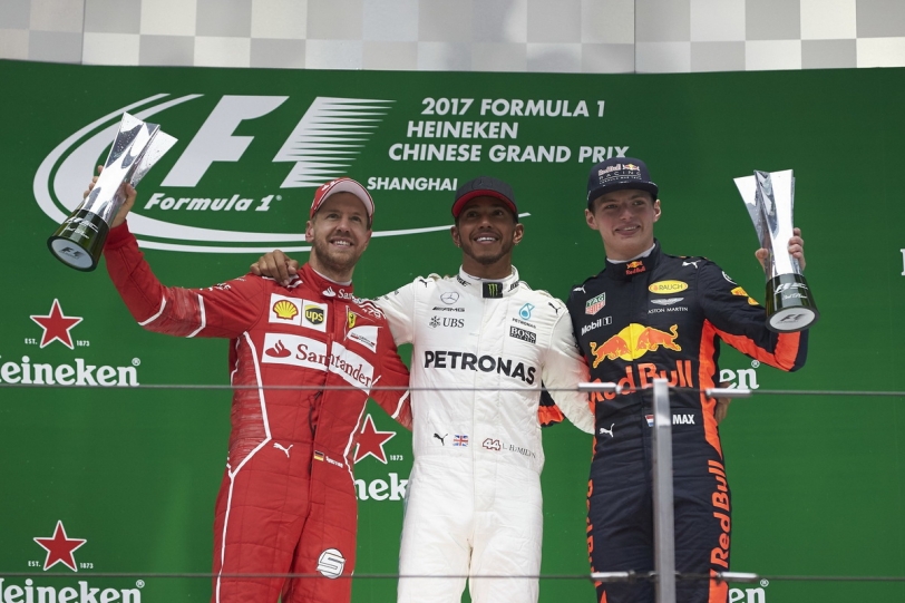 Lewis Hamilton扳回一城!銀箭笑傲上海灘