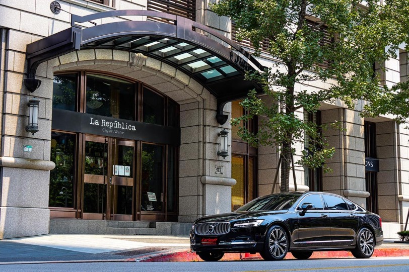 以越級修長美姿撼動對手,2021 Volvo S90 B4 Inscription 小改款