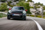 強烈個人風格和高性能裝彈!無可取代的MINI John Cooper Works Hatch與Convertible