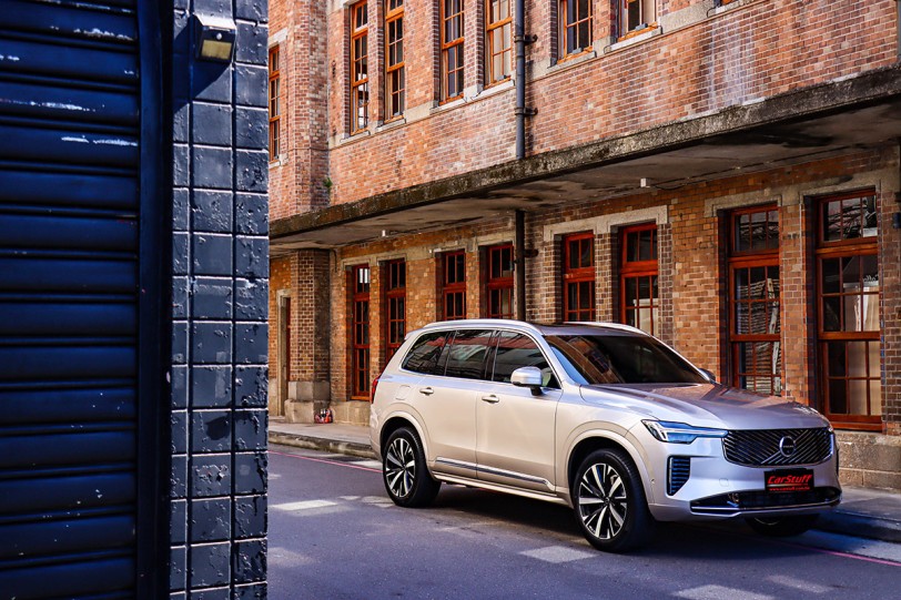 穩健多變，依舊不以浮華取勝，2025 VOLVO XC90 B5 Plus 二度改款