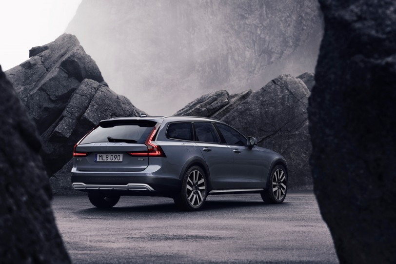 VOLVO 休旅車系與旅行車系獲 《Car & Driver》 編輯嚴選獎項肯定 十年來獲獎無數展現品牌魅力