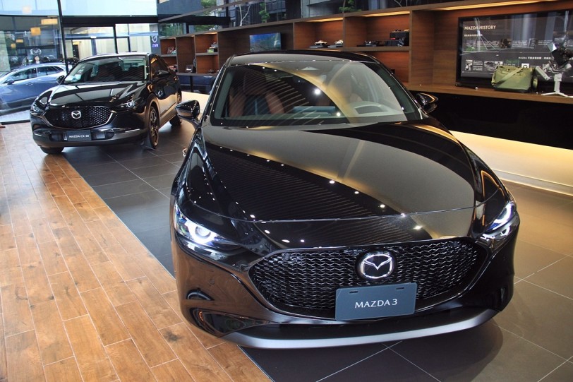 以「焔」之名點燃駕馭本質 Mazda3/CX-30 HOMURA全新上市！3月入主Mazda指定車型享7年原廠保固及150萬元0利率購車禮遇