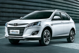 LUXGEN邁向十萬台優惠再加碼　U6、S3免費升級六氣囊等多項安全配備