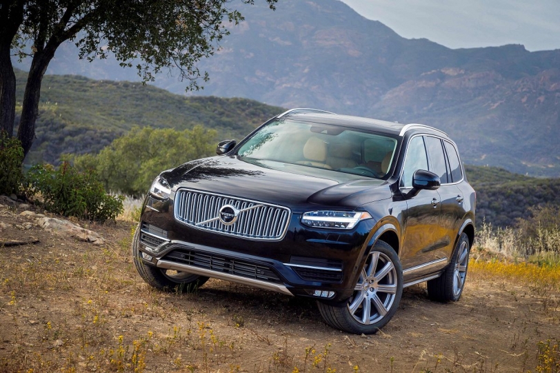 2017 年式 VOLVO XC90 再進化,全車系標配第二代 PILOT ASSIST 半自動駕駛輔助系統