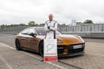 超越前一代同級車型 5.64 秒，全新 Porsche Panamera 征服紐柏林北環賽道，再創7 分 24.17 秒最快圈速紀錄