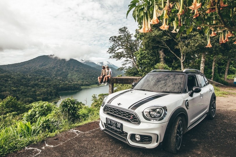 MINI生日快樂！MINI生日限定優惠活動即日展開：本月入主即享一年全險、萬元保養及MINI原廠精品登機箱