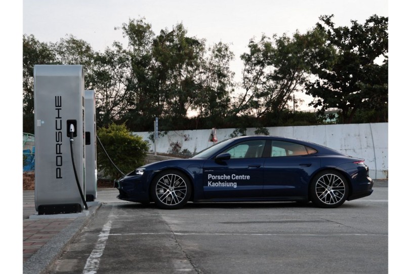 PORSCHE 在台環島充電網路達成100支充電樁、48處目的地充電站 Turbo Charging高速充電站於屏東啟用 