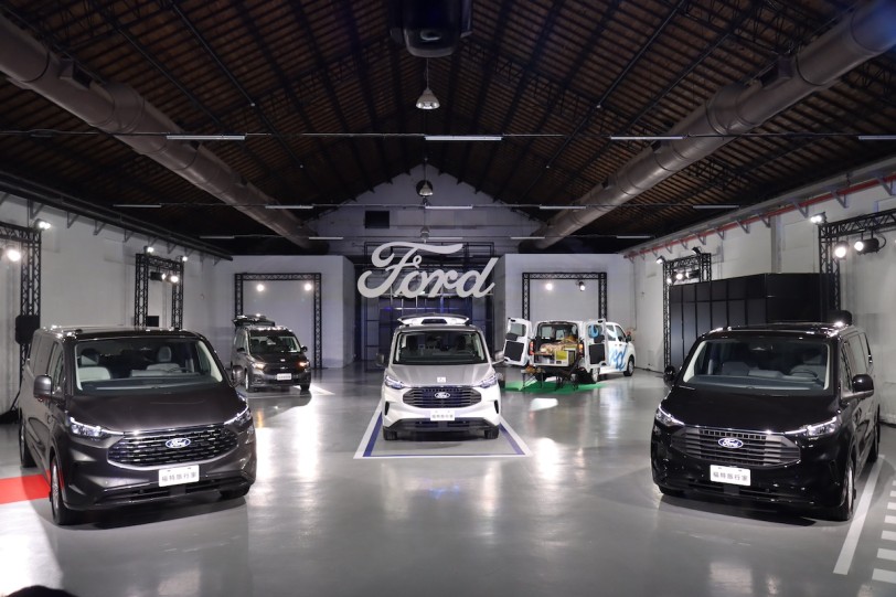 149.8萬起、 新增商用對開門版本，大改款 Ford Transit Custom/Tourneo Custom 旅行家全新上市