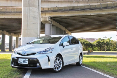 Hybrid一哥也玩大空間,試駕Toyota Prius α