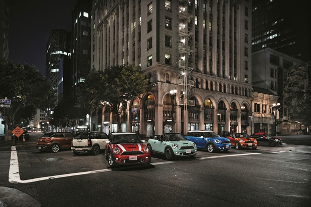 Mini 正 2014 年式車款全新到港 全面推出全車系超低月付 8,888元優惠專案