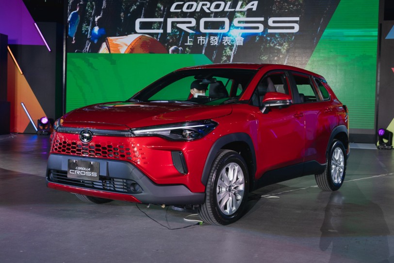 較改款前降價 2.1 萬至 7.6 萬不等,起始價79.9萬起,Toyota Corolla Cross 中期改款亮相!
