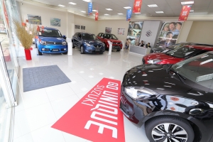 賞車、購車竟然還能走春、抽紅包?Suzuki展間年味十足粉墨登場!