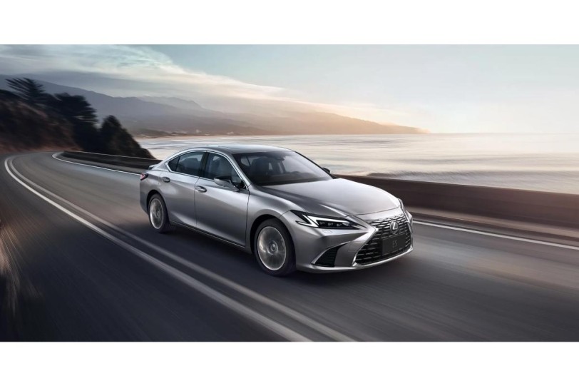 中國專用車型、海外市場暫不跟進，Lexus ES 二度小改廣州車展亮相！