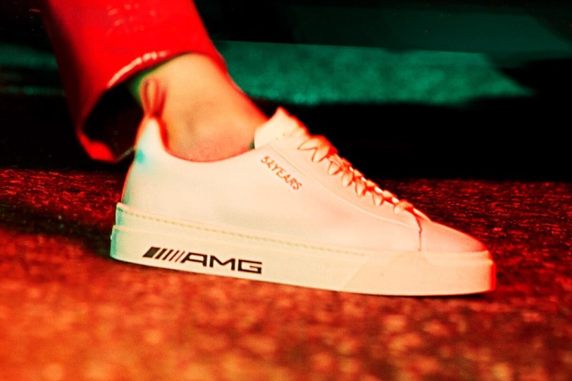 Mercedes-AMG慶祝55週年與Santoni合作打造限量鞋款,並且獲得FIA認證