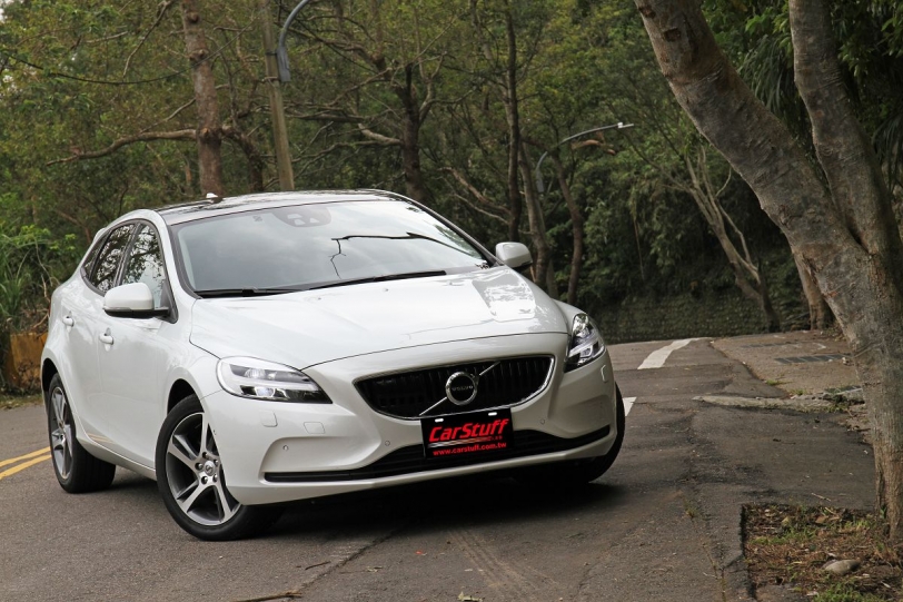 是雷神的銅牆鐵壁，亦是自在的歐式愜意，試駕2017 Volvo V40 T3安全旗艦版