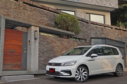 晉升帥氣好爸爸,Volkswagen Touran 330 TDI R-Line試駕報導
