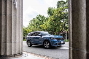 Kia以新能源驅動成長 1-10月全車系訂單突破10,000張,領牌近8,500台 躍升為國內車壇成長最快速進口品牌!