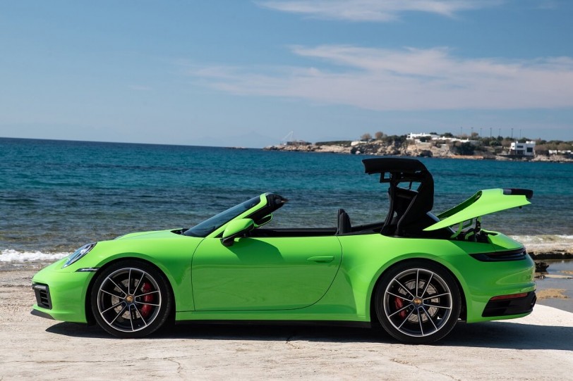 Porsche 911 Cabriolet創新輕質車頂,兼具雙門轎跑車的特性
