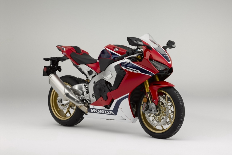 Honda 1000RR強勢來襲!賽道性能車型進軍台灣!