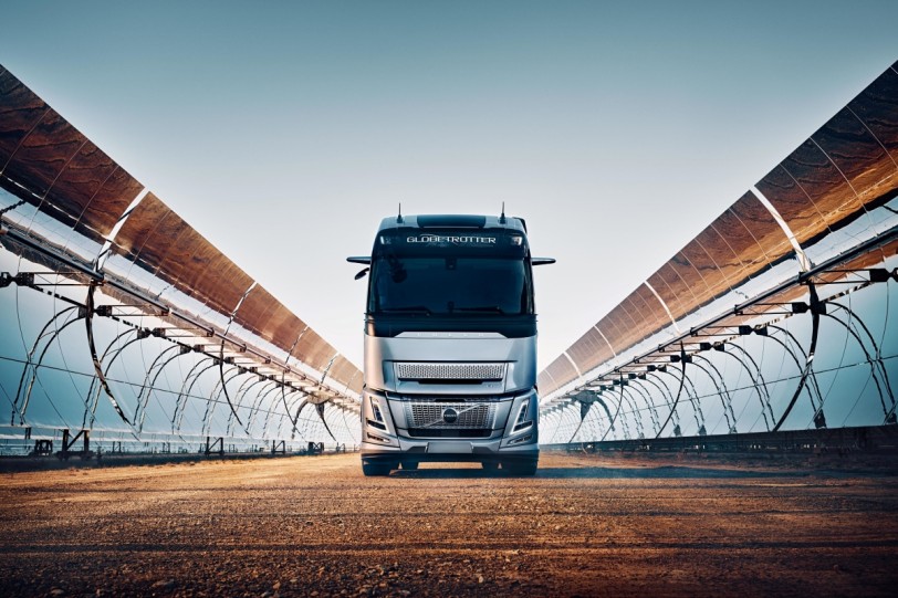 當世界追求奈米精度，Volvo守護每一公里！Volvo Trucks承諾成為高科技供應鏈的可靠夥伴