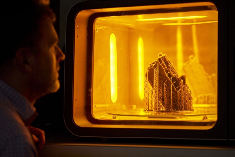 Skoda 3D列印加速開發：小零件瞬間完成，幾天內完成保險桿