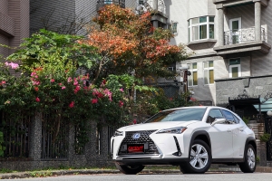 激發自我創造力,2019 Lexus UX250h 豪華版試駕
