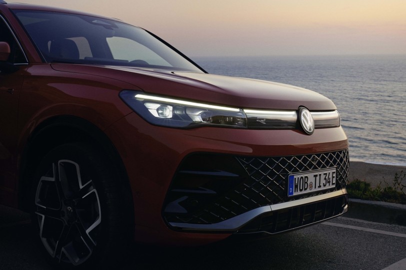 26年式Volkswagen Tiguan首度導入前後廠徽光標定位燈 旗艦旅行車新Passat同步登場
