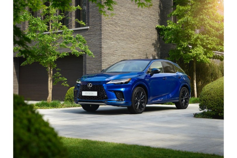 四種動力全員到齊，全新 Lexus RX 將於 9/27 率先於《2022臺北時裝週》搶先亮相！