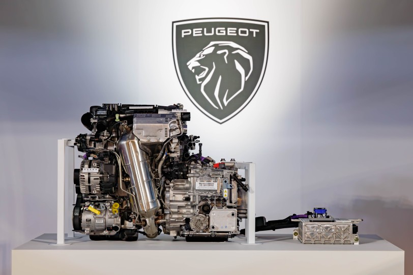 PEUGEOT P2 HYBRID 新世代動力,卓越節能科技! 榮獲國際與台灣媒體雙重肯定