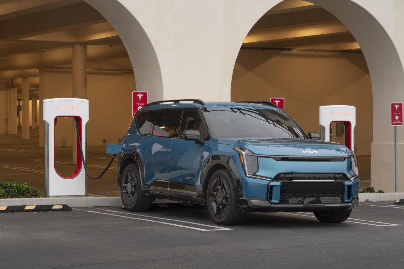 Kia EV6、EV9以及Niro現在可以在Tesla超級充電站充電
