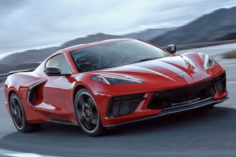 等了60年！Chevrolet實現願望推出中置引擎跑車Corvette C8 Stingray(內有影片)