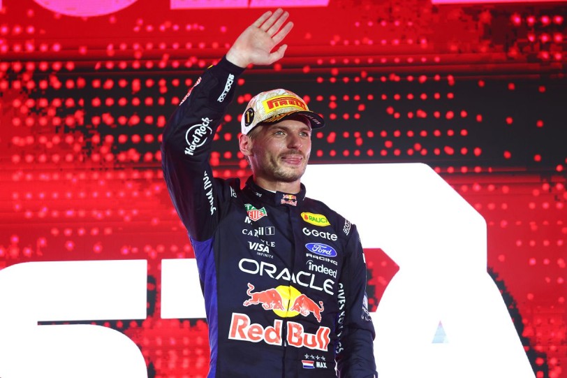 Max Verstappen首度稱霸新加坡，第250場大獎賽全程領跑、奪二連勝