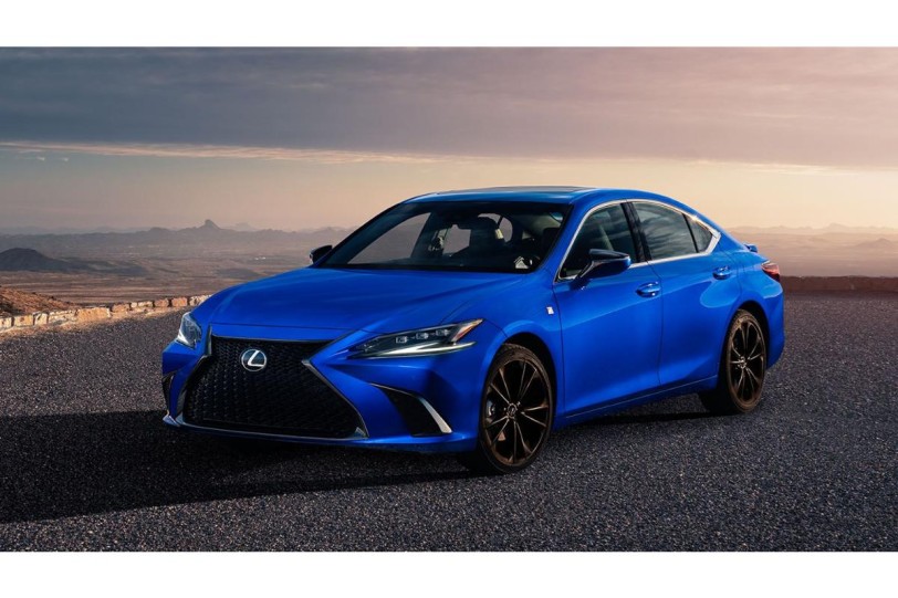 取消F SPORT Design、尊榮版、旗艦特別版,Lexus ES300h 2024 年式樣新增 F SPORT、售價 220 萬