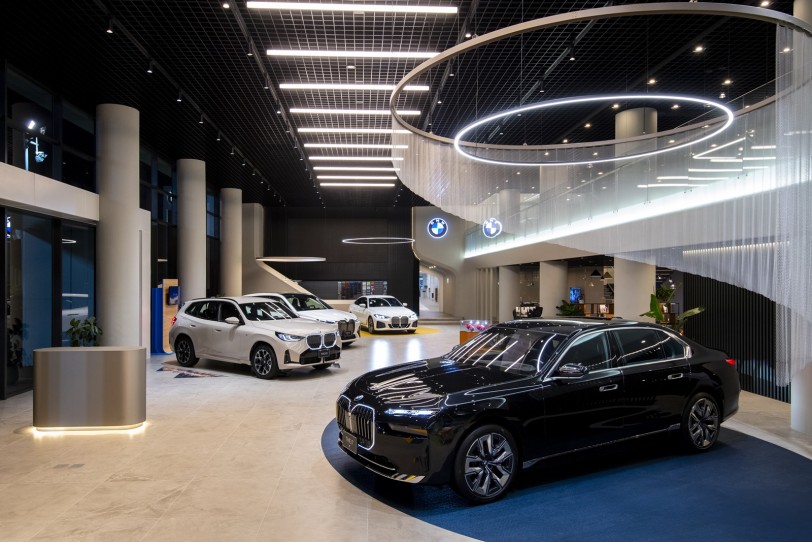 打造 BMW Retail.Next 的奢華極致體驗 BMW彰化昌一全新全功能展示暨服務中心 盛大開幕