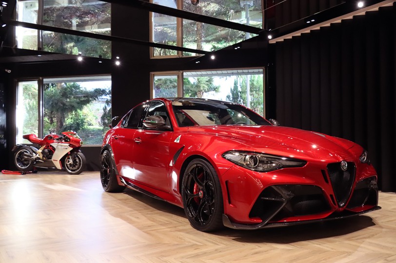 限量 500 輛、台灣僅有2台！PIT 挪威特國際內湖新據點開幕、Alfa Romeo Giulia GTAm 首度亮相！