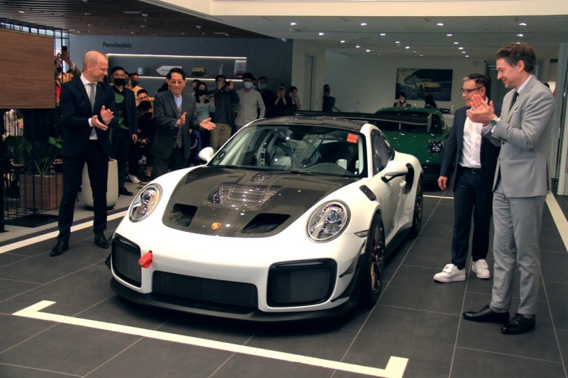 斥資6億打造!「Destination Porsche」概念首度進駐南台灣,全球限量200台Porsche 911 GT2 RS Clubsport現身台南保時捷中心