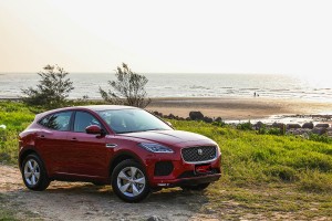 蘊藏純種跑車靈魂的幼豹,Jaguar E-Pace P250 S R-Dynamic 2.0 試駕