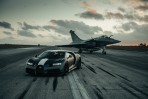 進一步探求極限? Bugatti Chiron Sport ‘Les Légendes du Ciel’ 挑戰 Dassault Rafale 戰鬥機