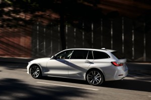 全新BMW 318i Touring豪華旅行車，全台限量200台進化現型
