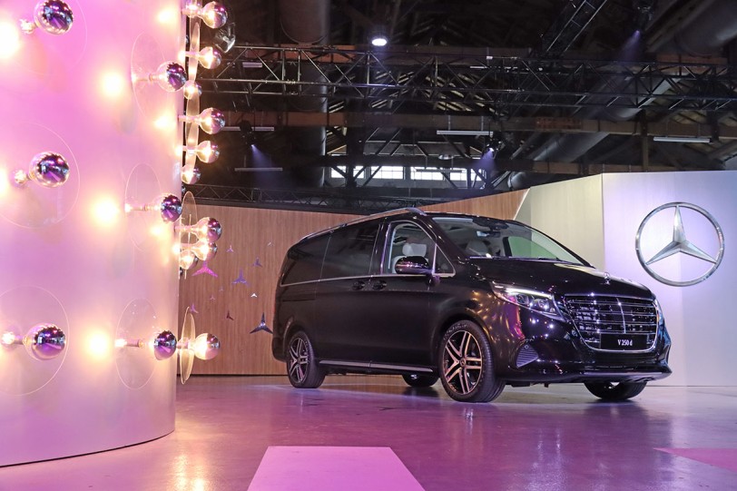 更有豪華旗艦 MPV 架勢、新增 EXCLUSIVE 立標版,Mercedes-Benz V-Class 二度改款 262 萬元起正式發表